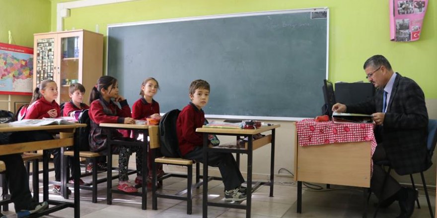 Öğrencilerden 15 Temmuz Şehitlerine Minnet Mektupları