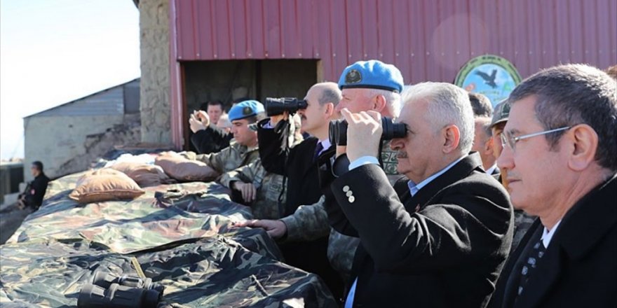 Başbakan Yıldırım, Namazdağı Üs Bölgesi'ni ziyaret etti