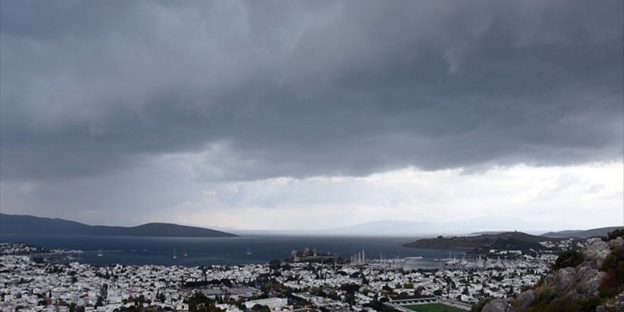 Meteorolojiden 4 il için kuvvetli sağanak ve fırtına uyarısı