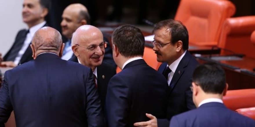 İSMAİL KAHRAMAN KİMDİR?