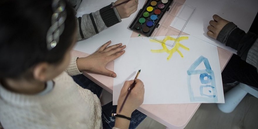 Bakanlıktan yoksul çocuklara sosyal destek