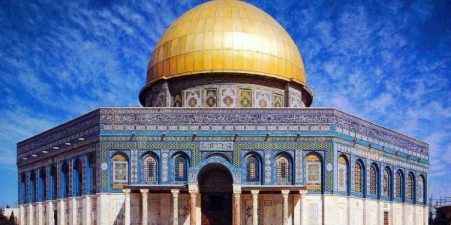 Koncuk:"Kudüs, insanlığın en eski şehirlerinden biri üç semavi dinin de kutsal kentidir. "