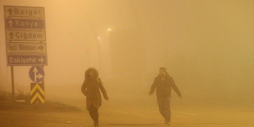 Başkentte görüş mesafesi 50 metrenin altına düştü
