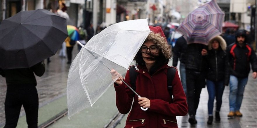 AKOM uyardı, İstanbul'a fırtına ve sağanak geliyor
