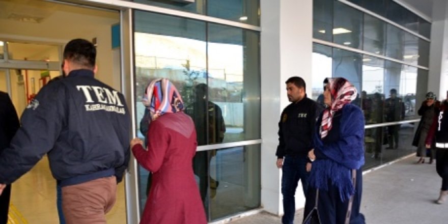 FETÖ'nün 'izdivaçcılarına' operasyon: 62 gözaltı