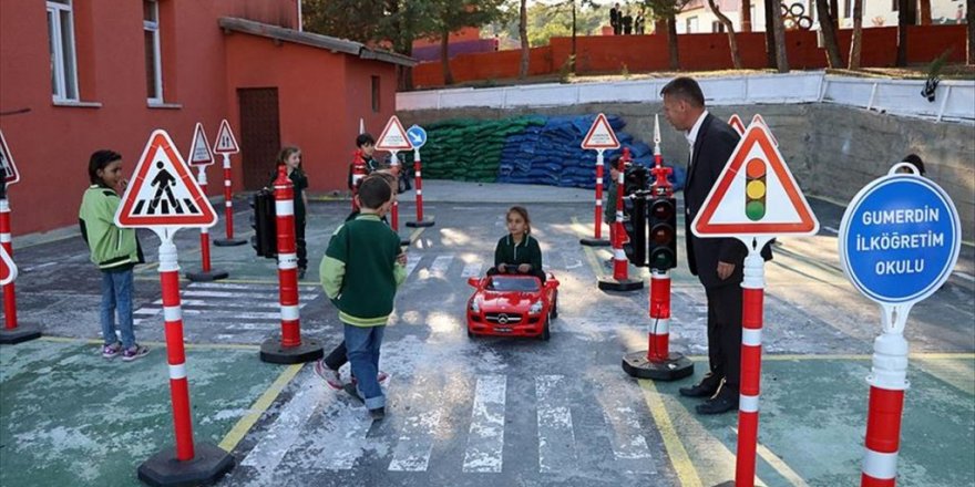 Öğrenciler bu okuldan ayrılmak istemiyor