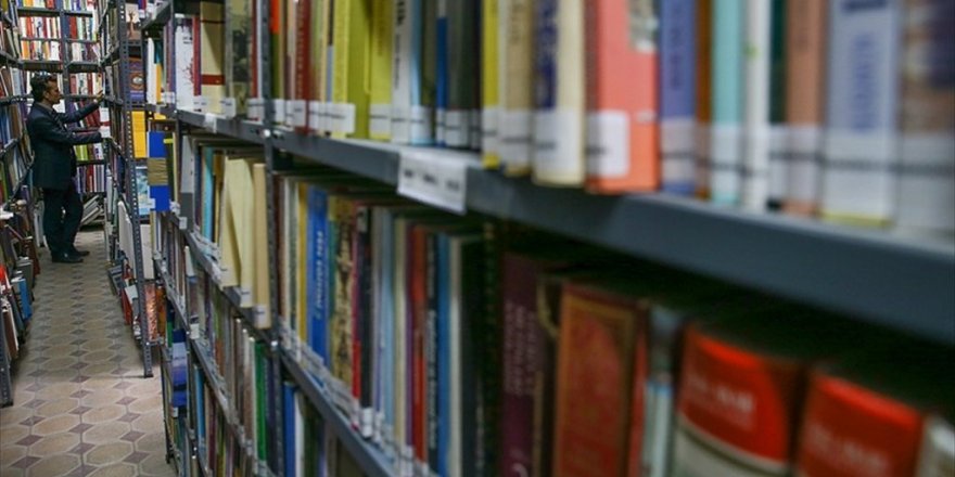 'Türkiye'de kişi başına 8,4 kitap üretiliyor'