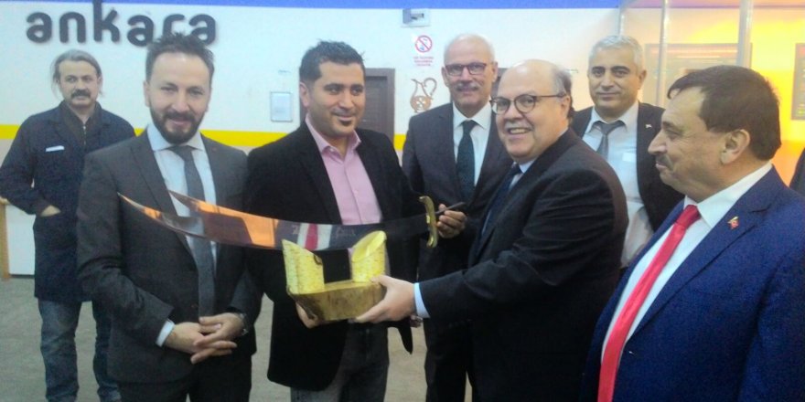 Zülfikar Çelik; Örnek Laboratuarın Açılışında "Kılıcı"nı Müsteşar Yardımcısı'ndan Aldı