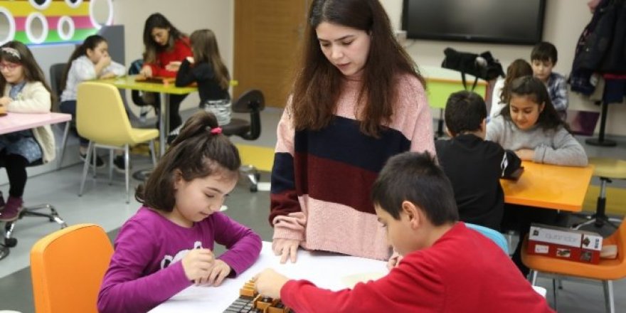 Akıl oyunlarıyla zekaları gelişiyor