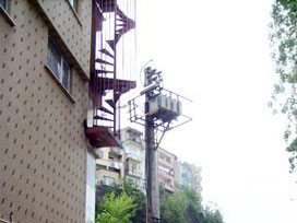 Yurdum insanı yangın merdiveni yaparsa!