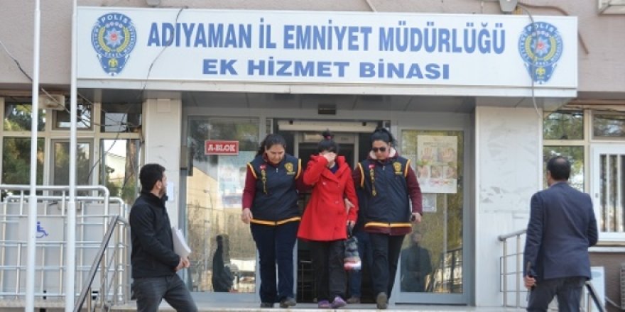 4 yaşındaki çocuğunu boğarak öldürmeye çalışmış