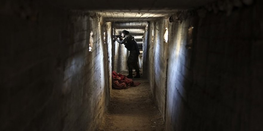 Afrin'de teröristlerin gizlendiği labirent tüneller bulundu