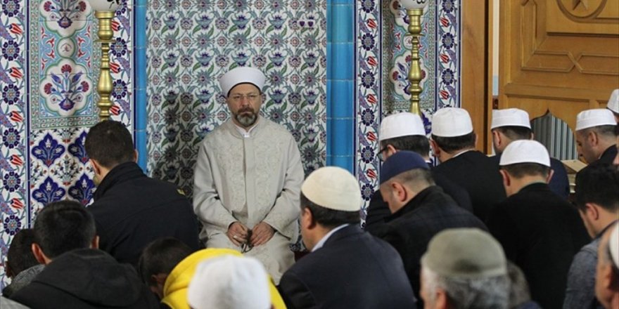Diyanet İşleri Başkanı Erbaş Mehmetçik için dua etti