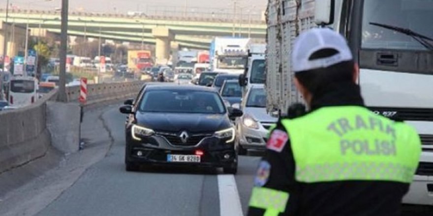 İstanbul Emniyet Müdürü, polisi değil müdürü savundu