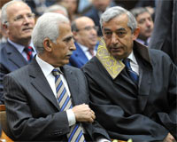 Yargıtay çete dedi, Danıştay 'türban'da ısrarlı