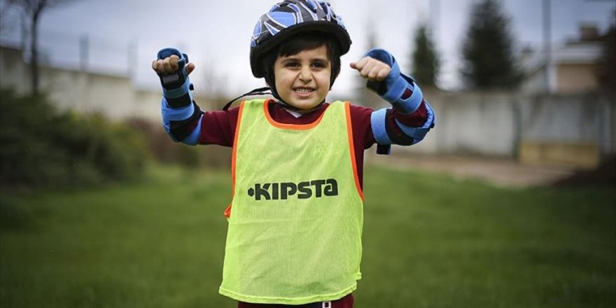 Otizmli çocuklar yaşama eğitimle tutunuyor