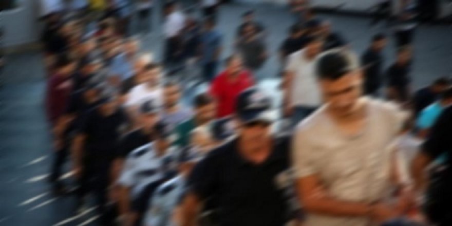 Ardışık arama sistemini kullanan 12 askere FETÖ gözaltısı