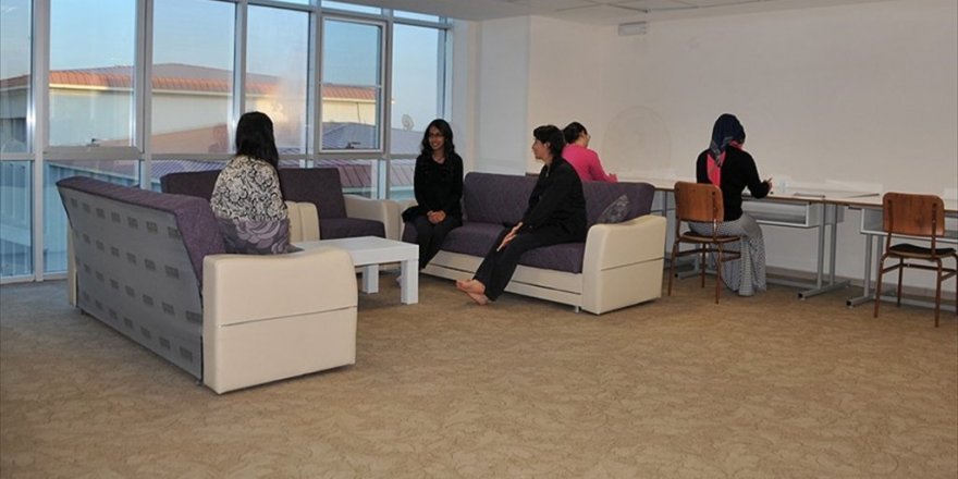 Yurtta kalan öğrencilere 'evlilik öncesi' eğitimi