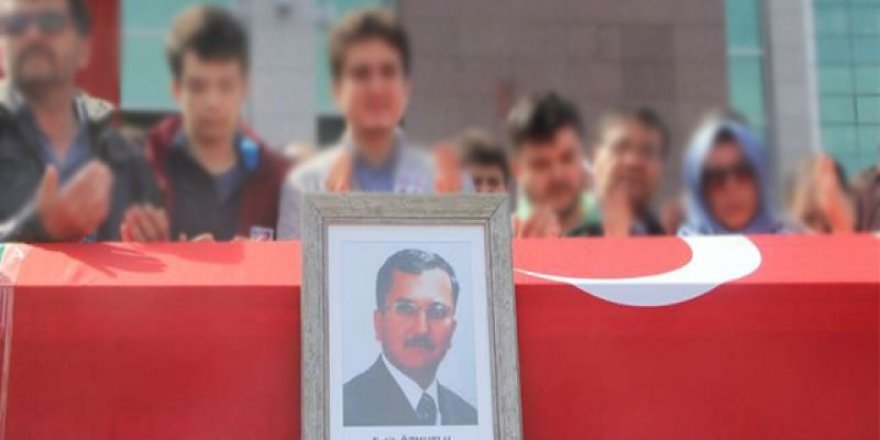 Türk Eğitim-Sen Yöneticileri Akademisyenlerin Cenaze Törenine Katıldı