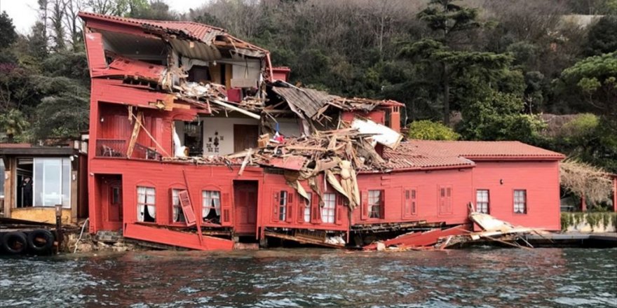 İstanbul Boğazı'nda tanker yalıya çarptı