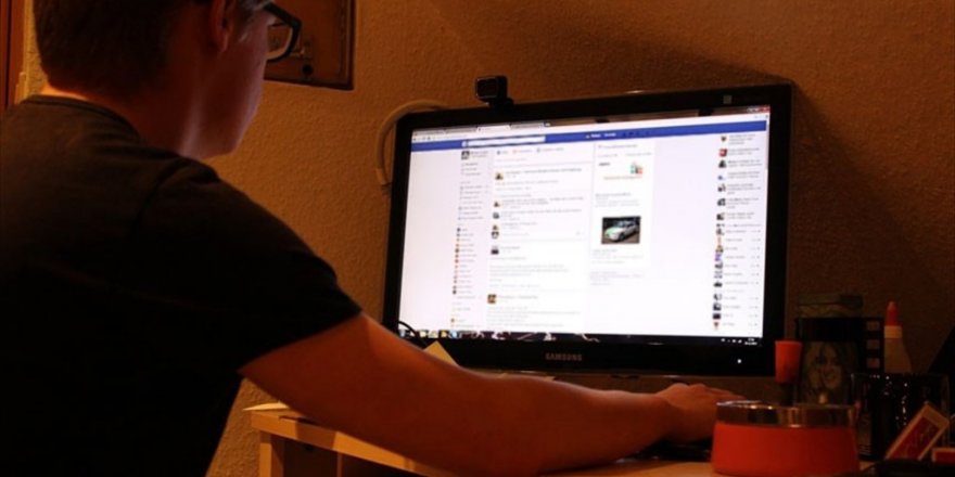 'Bilgisayar bağımlılığı gençlerde inme riskini artırıyor'