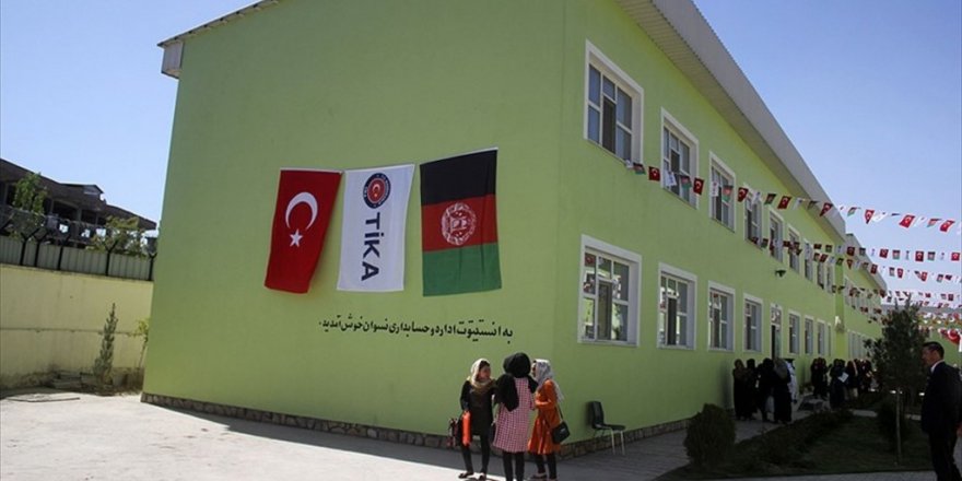 TİKA, hurdalığı okula dönüştürdü