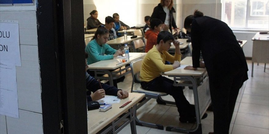 Liselere girişte merkezi sınav başvuruları sona eriyor