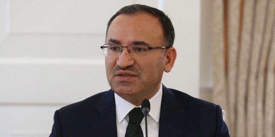 'Üç bakan seçim öncesinde istifa etmeyecek'