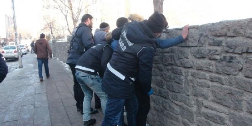 Polisin okul önlerindeki uygulaması memnuniyetle karşılanıyor