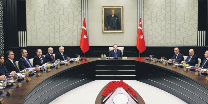 İki başkan yardımcısı 20 bakan düzenlemesi