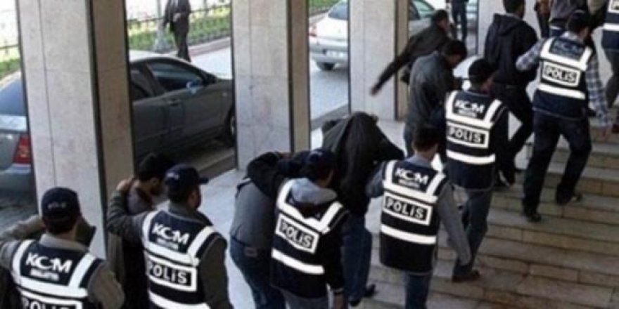 FETÖ'den aralarında kamu görevlilerinin de bulunduğu 52 gözaltı kararı