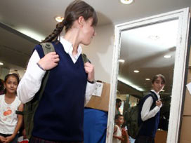 Öğrenciye yeni kıyafet projesi ertelendi