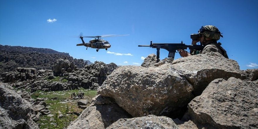 Kars ve Siirt'te 15 terörist etkisiz hale getirildi