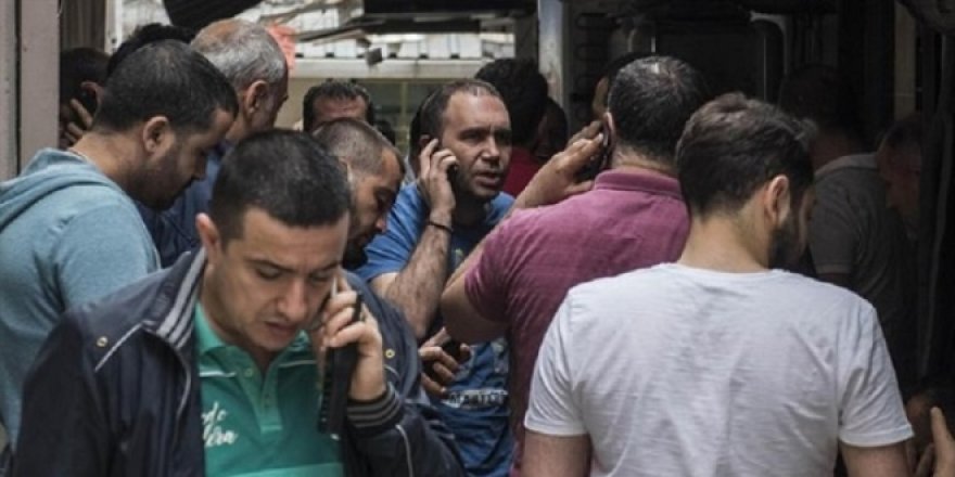 Bazı döviz büroları alım-satımı durdurdu