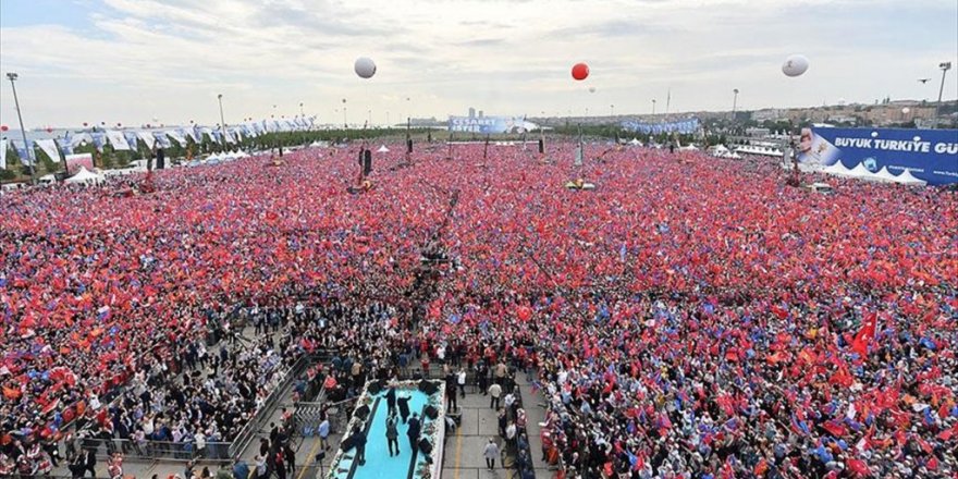 AK Parti'nin Büyük İstanbul Mitingi'ne 1 milyon 300 bin kişi katıldı