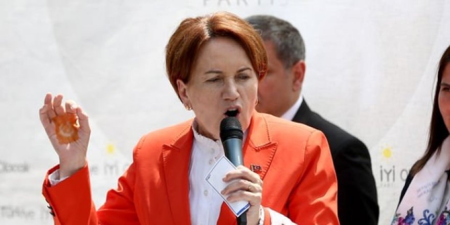 '2 araba Akşener'in önünü kesti'