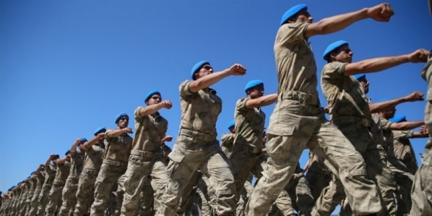 Erdoğan'dan profesyonel askerlik açıklaması