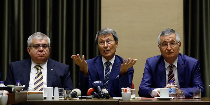 Yusuf Halaçoğlu: Akşener'in partiyi bir yere götürmesi mümkün değil