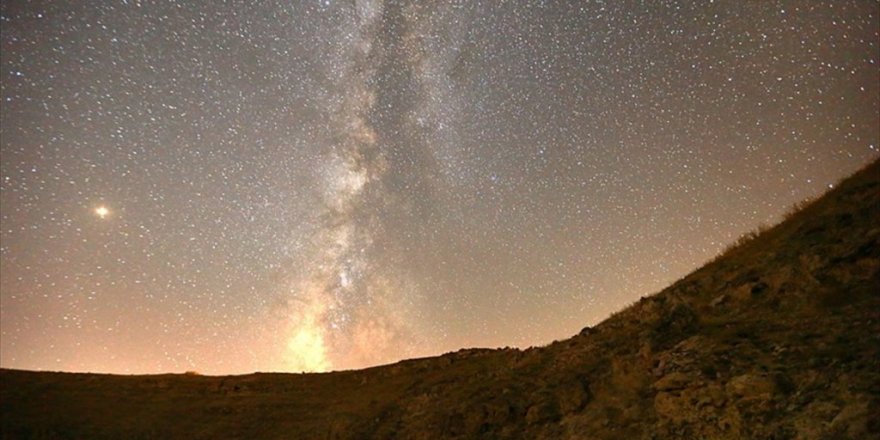 Gökyüzünde meteor yağmuru şenliği var