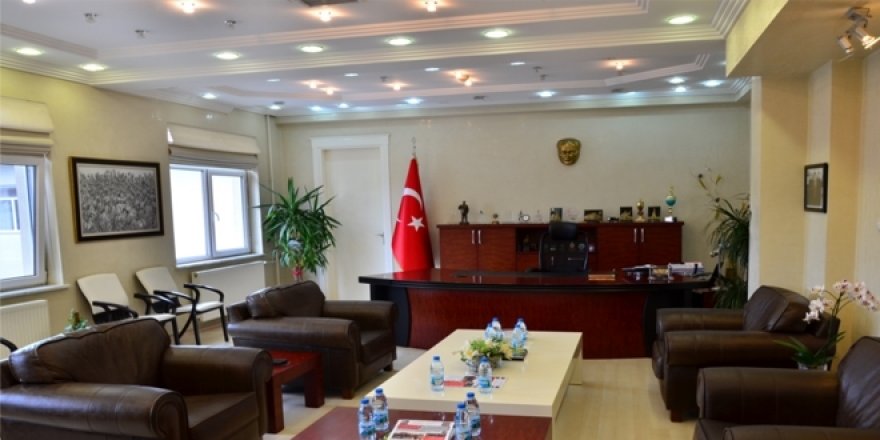 Müsteşar ve yardımcılarının görevleri gitti makamları kaldı