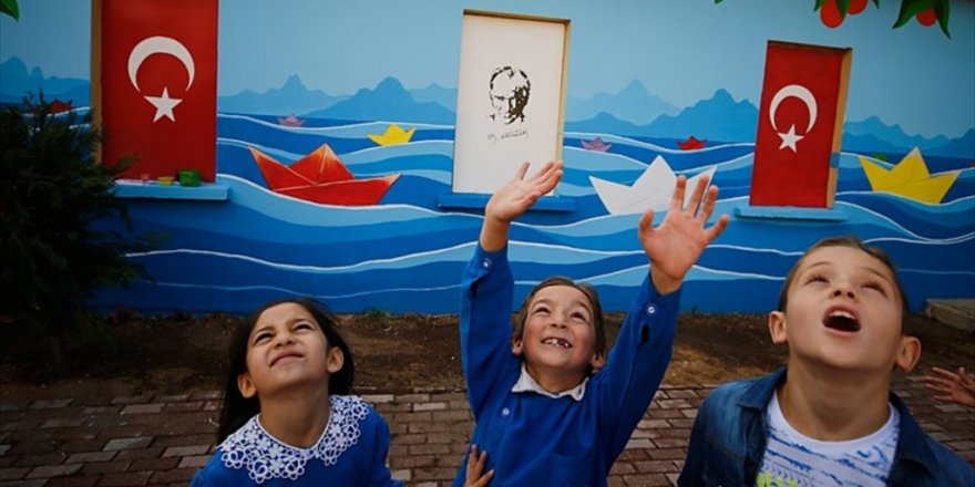 Köy okulunun duvarına sanatsal dokunuş