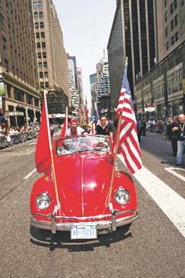 New York kırmızı beyaza boyandı