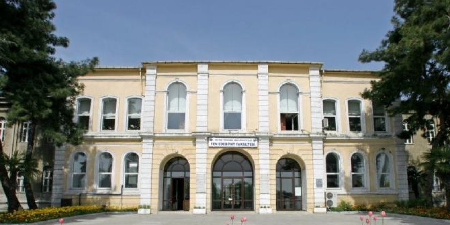 Sigara içen öğrenciye öğretim görevlisiden hakaret ve şiddet