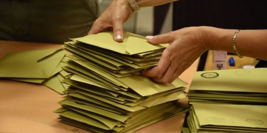 AK Parti'de kimler 3 dönemlik?