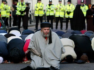İngiltere'ye imam hatip usülü eğitim