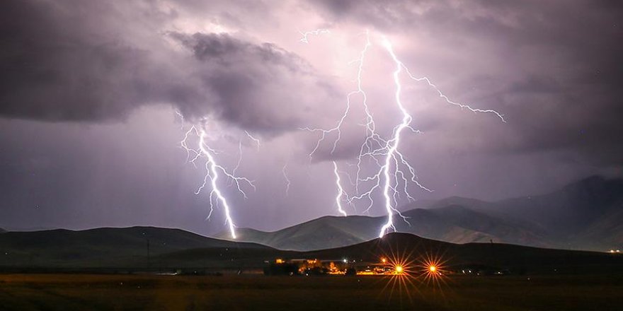 Meteorolojiden 11 il için sağanak ve fırtına uyarısı