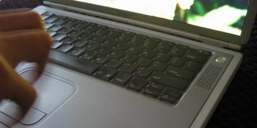 Bilgisayarında 'çocuk pornosu' çıkan savcıya soruşturma