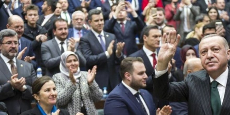 AK Parti'de hangi bakan ve vekilin adı hangi il için geçiyor?