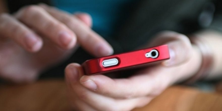 Öğretmenin cep numarasını köylülere verdi! İşte istenen ceza...