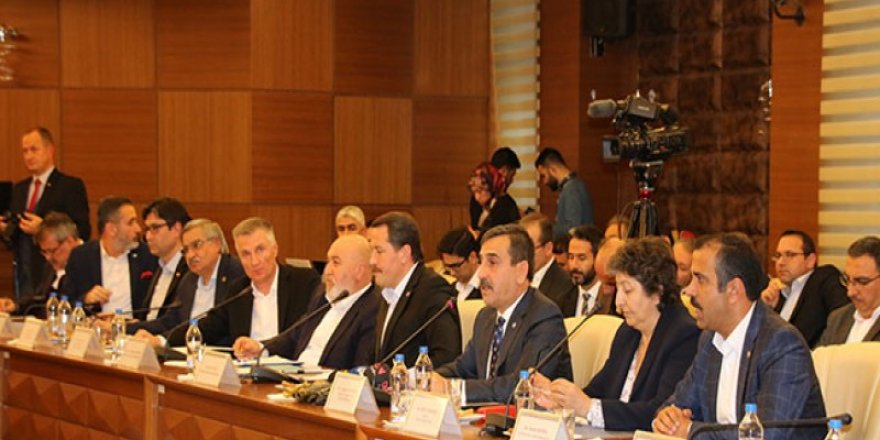Sendikalar, KPDK Toplantısında 91 Talep Dile Getirdi